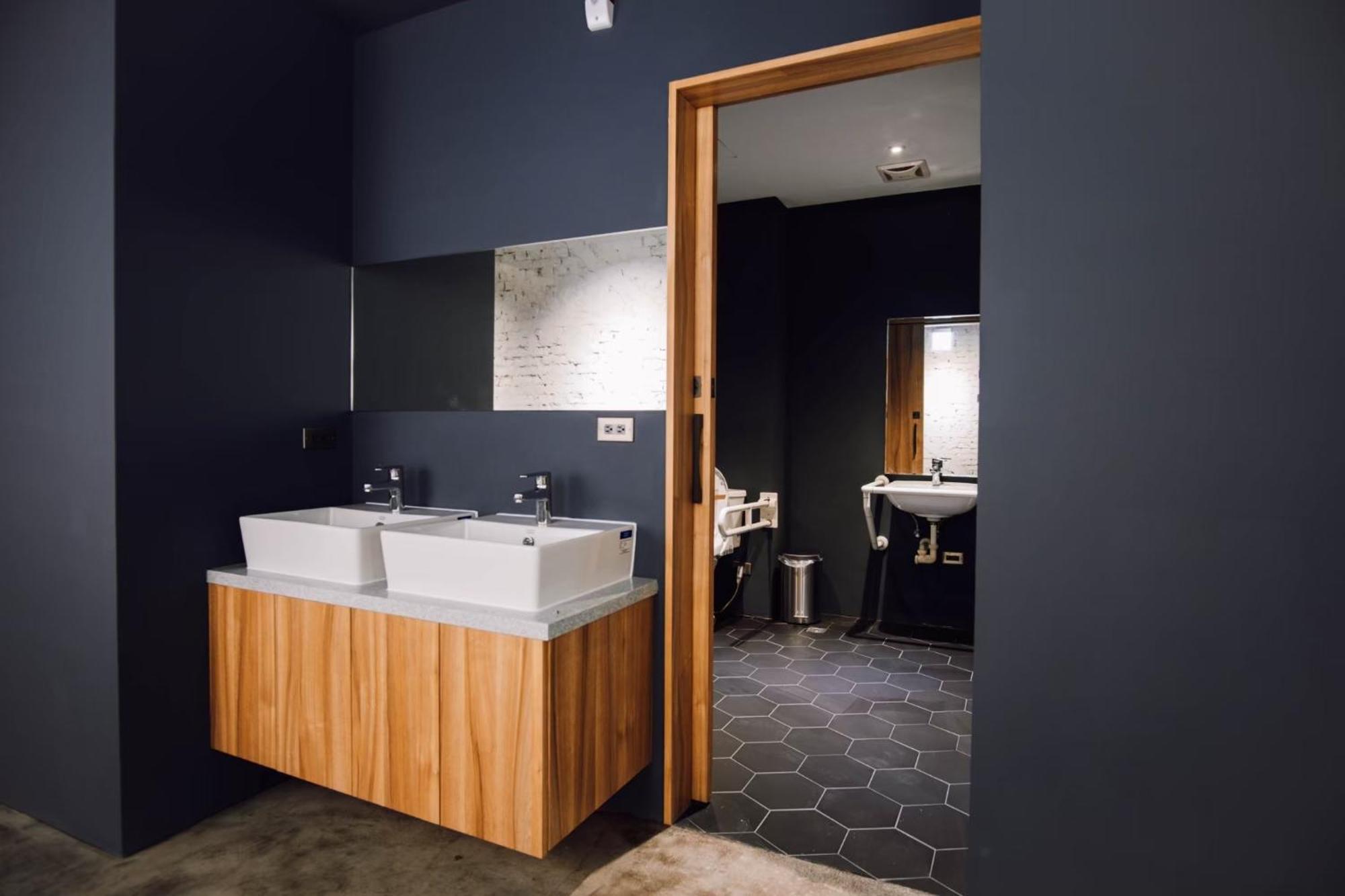 Drizzle Inn Кийлунг Екстериор снимка